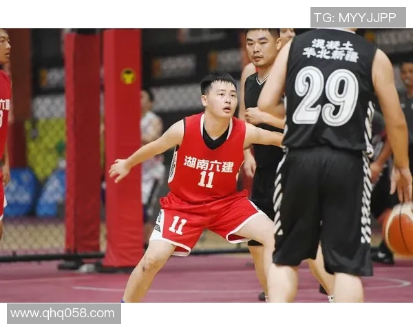 青春无畏追梦路足球明星的奋斗与荣耀宣言